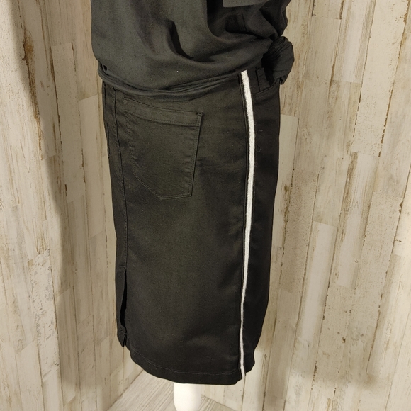 New BlankNYC black skirt with side stripe sz 4(27) - Picture 7 of 15